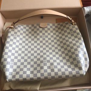 🌹SOLD🌹 Graceful MM new comes wt box and dustbag